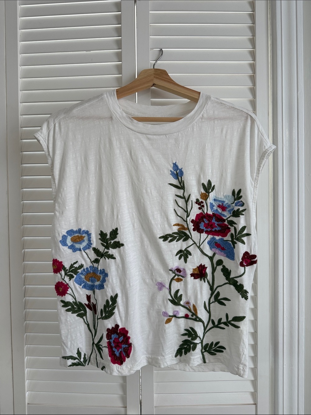 Anthropologie White Embroidered Floral Tank with Multicolor Blooms
